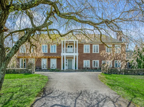 3250 Delong Rd, Lexington, KY 40515