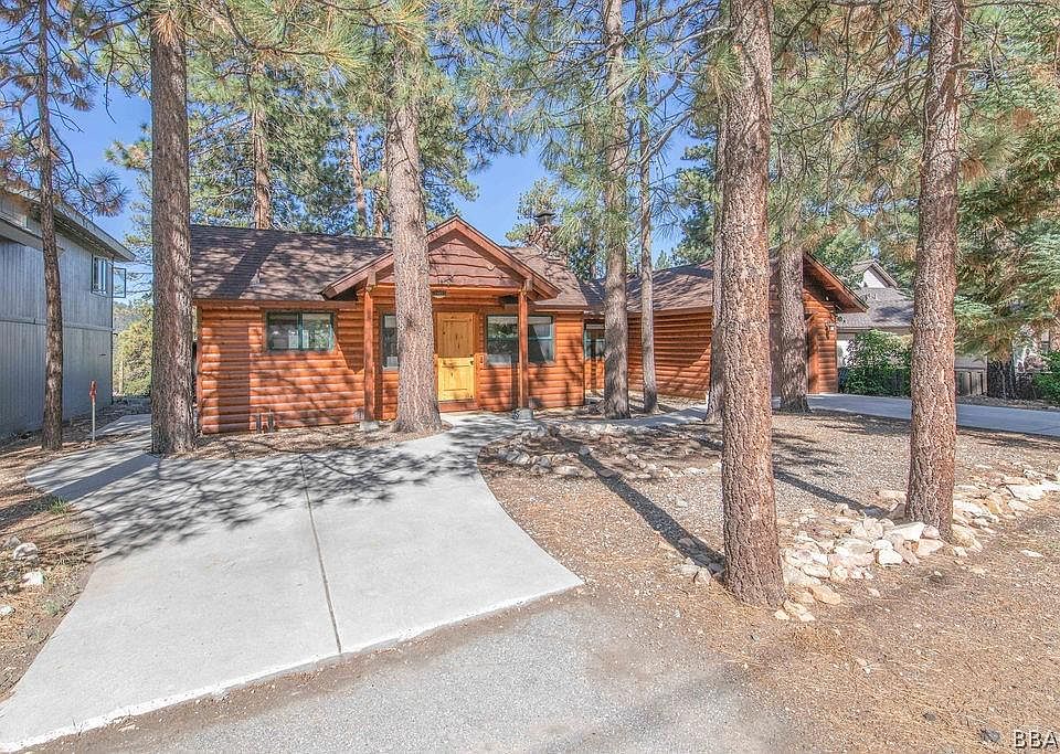 1st image of 39155 Crest Ln