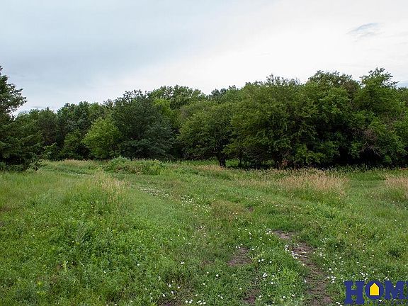 2nd image of 1315 Road 15
