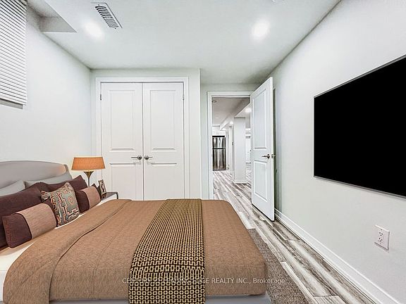3rd image of 88 Hewitt Cres