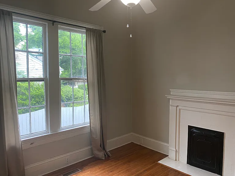 312 College St #1 — Photo 6