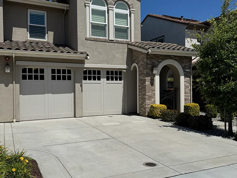210 Vereda Del Turia — Photo 1