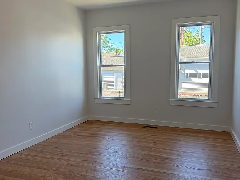 454 Newfield Ave #1 — Photo 7