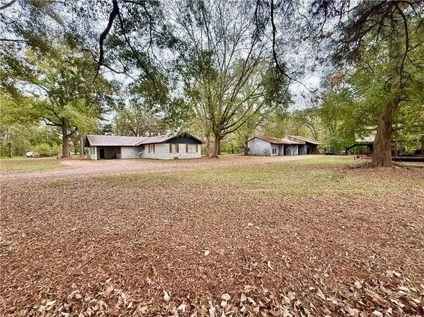 145 Bilbo Rd, Jonesville, LA 71343