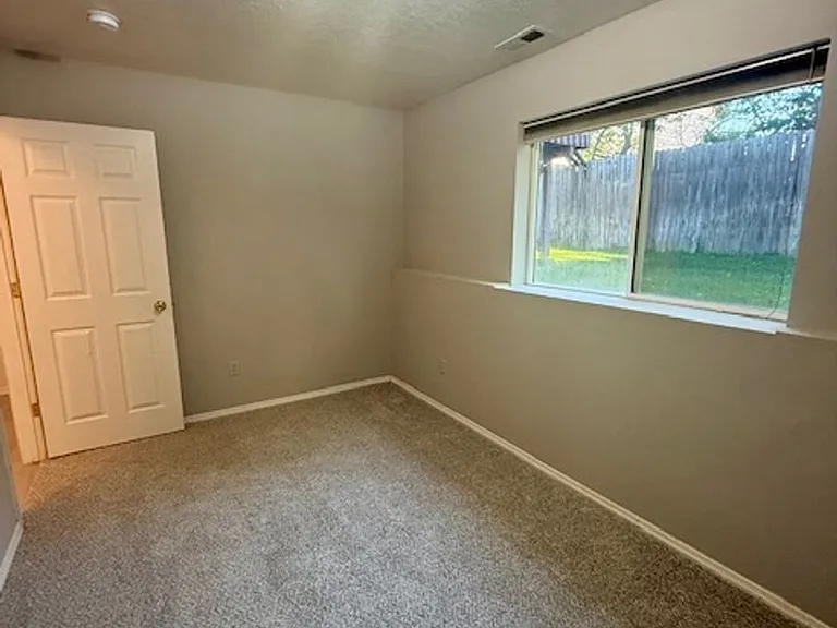 3504 Golden Valley Dr — Photo 6