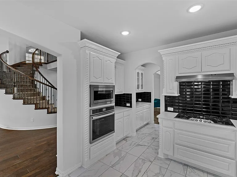 2305 Hickey Dr — Photo 29