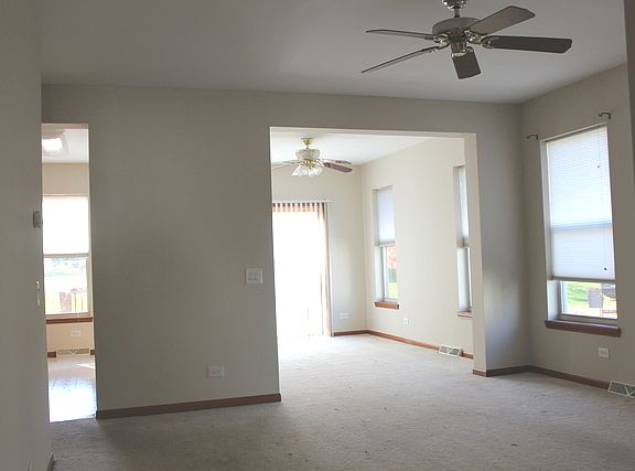3rd image of 3831 Fox Hunt Way
