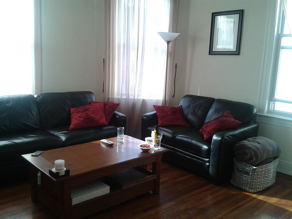 1st image of 3035 33rd St APT 3R