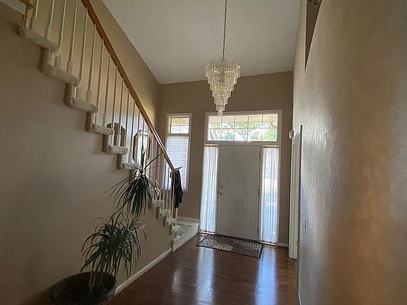 Front Entry - Foyer