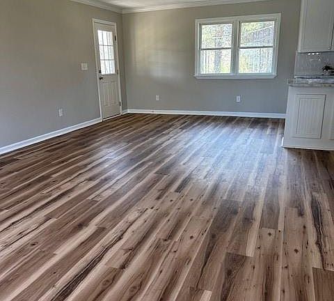 2nd image of 623 Oak Grove Rd