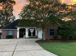 316 Madewood Dr, Destrehan, LA 70047