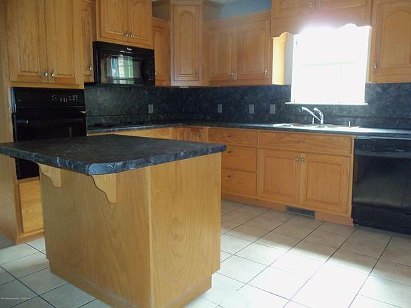 4th image of 51 Stewart Dr