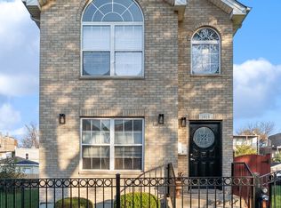 3838 W Grenshaw St, Chicago, IL 60624