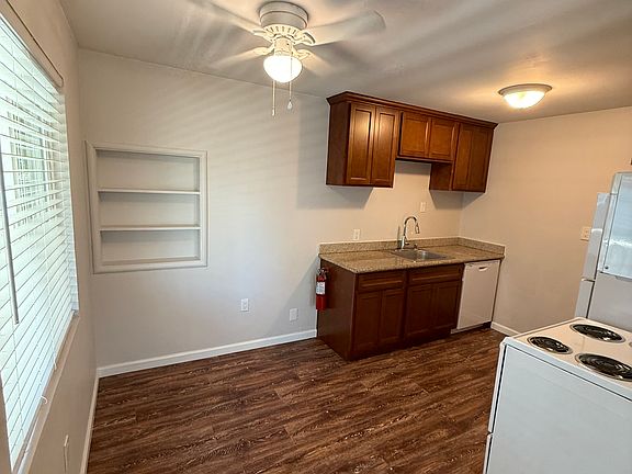 3rd image of 1509 27th St #4