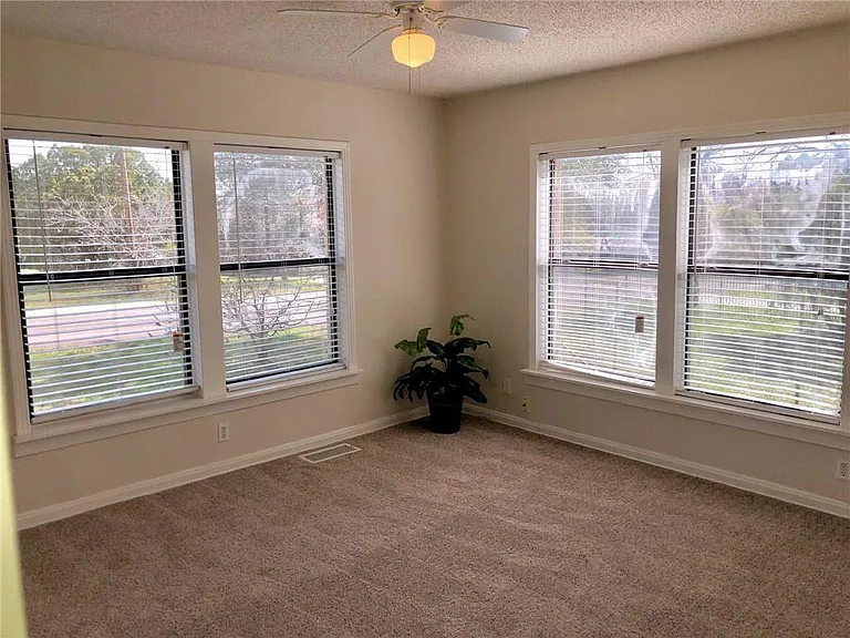 307 S Mustang Ave — Photo 30