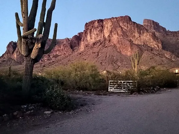 1625 N Prospectors Rd, Apache Junction, AZ 85119