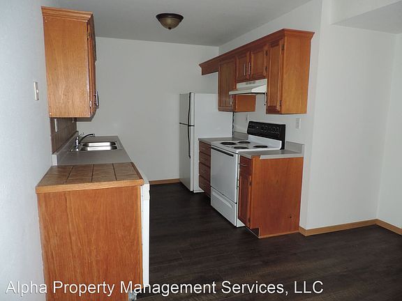 4th image of 205 Emerson St #7789207
