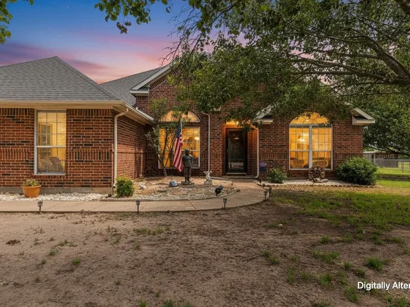 333 Country Manor Ln, Royse City, TX 75189
