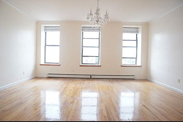 1st image of 2146 5th Ave #2