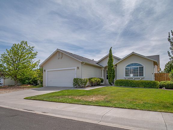 4th image of 3545 Silverado Dr