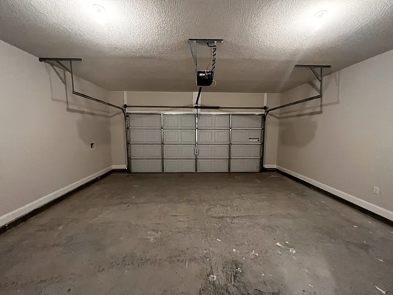 1315 Grayson Ave — Photo 9