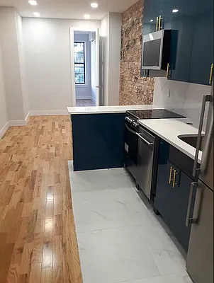 Rented by Evergreen Realty & Investments | media 10