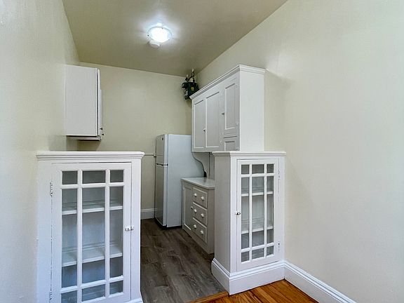 5th image of 74 Strathmore Rd #1