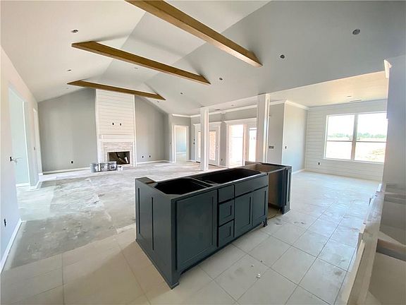 4th image of 1410 Golden Jubilee Rd
