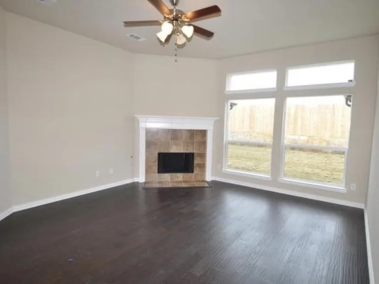 2408 Elm Valley Dr — Photo 3
