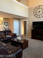 4th image of 242 Castle Dr