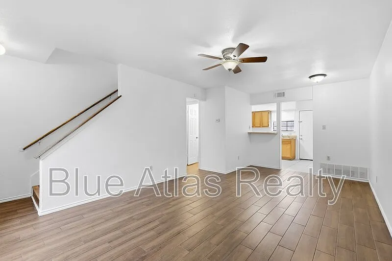 2 bed, 1.0 bath, 1040 sqft, $1,350 — Photo 4