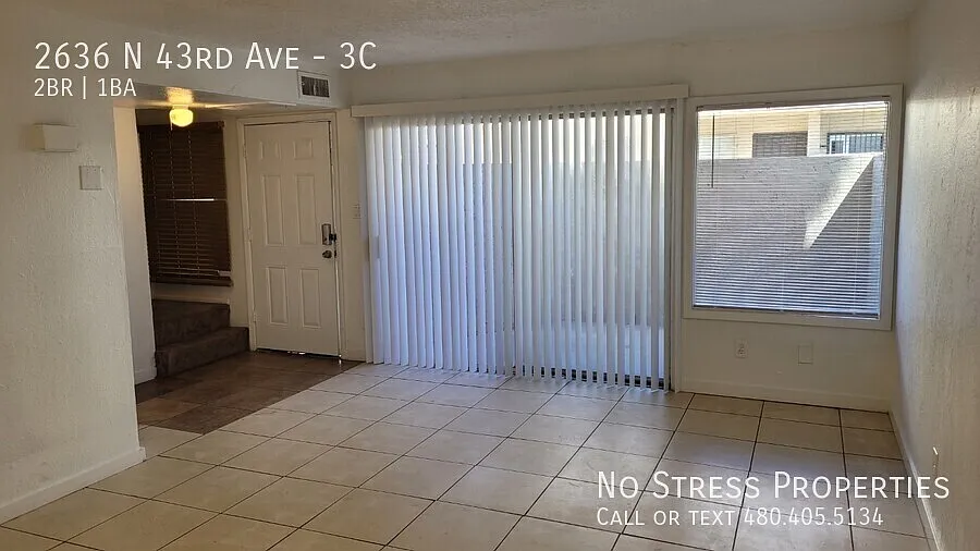 2 Bed Condo off 43rd Ave and Thomas! — Photo 4
