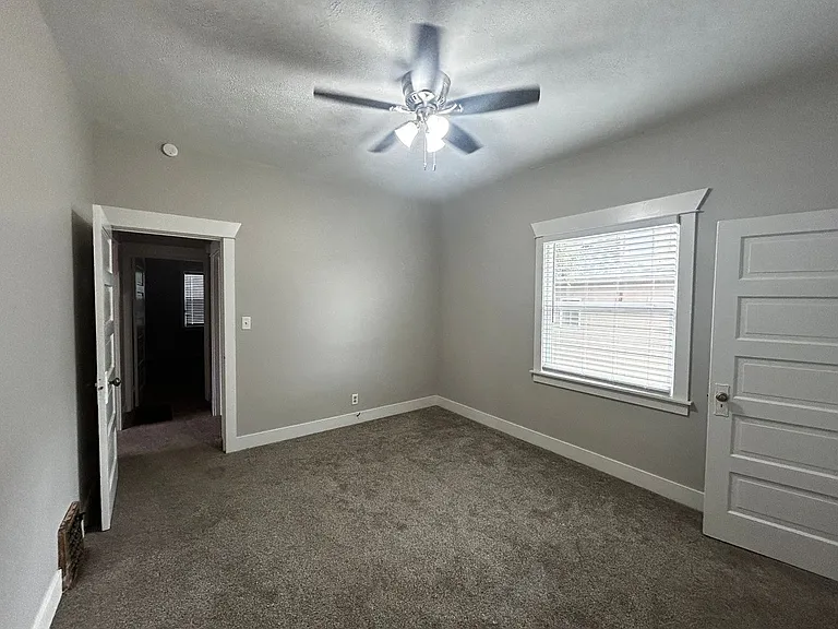 1424 W Montgomery Ave — Photo 16