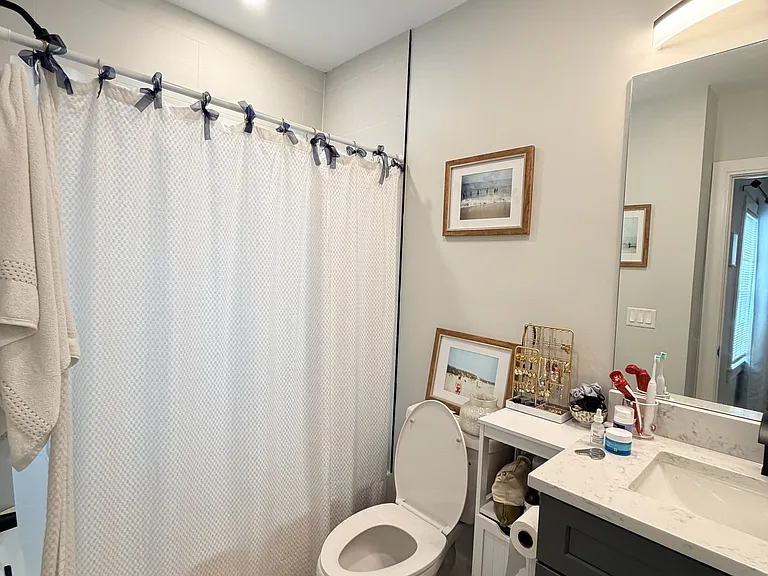 240 Palfrey St — Photo 13