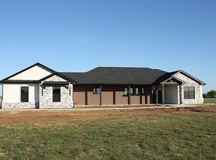 611 Willow Moon Ranch Rd, Crawford, TX 76638