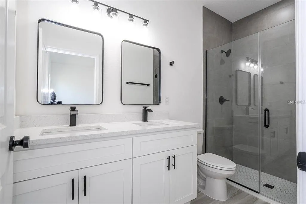 4 bed, 2.0 bath, 1774 sqft, $2,000 — Photo 4