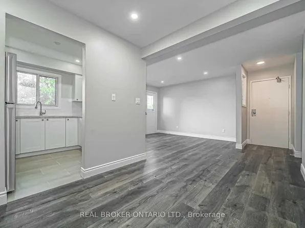 1100 Oxford St Unit 12, Oshawa, ON L1J 6G4