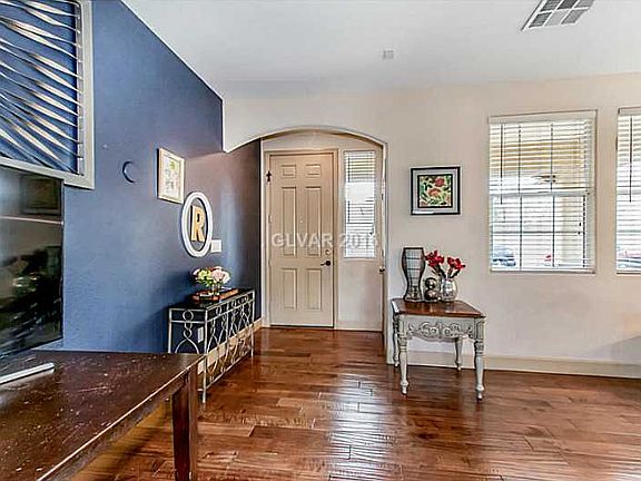 2nd image of 122 Cricklewood Ave