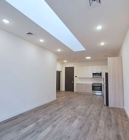 217 Main St #6 — Photo 17