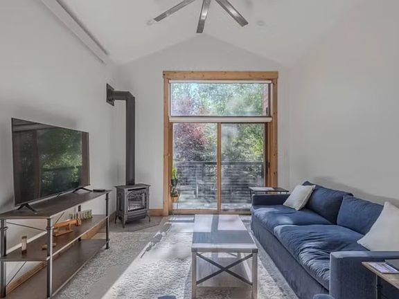 5th image of 265 Crabtree Ln #2