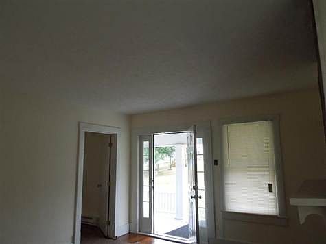 4th image of 35 Johnson Ave