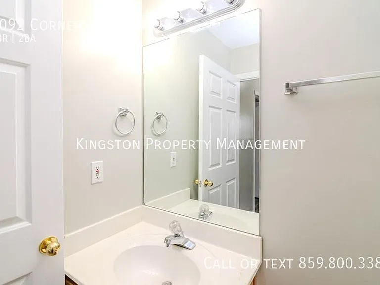 2092 Cornerstone Dr #4 — Photo 9