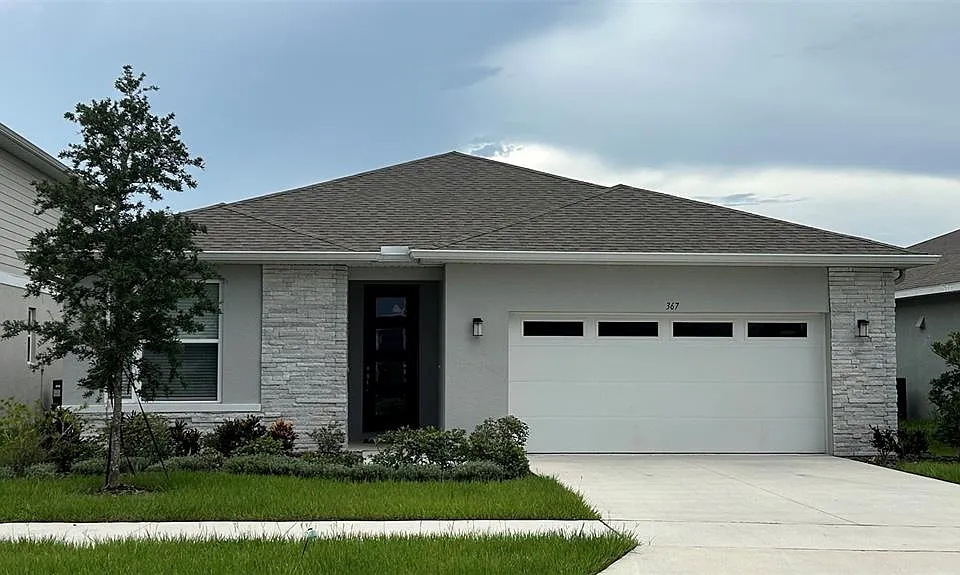 367 Sofia Ln