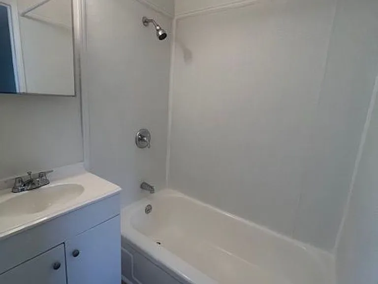 142 Harmony Dr — Photo 8