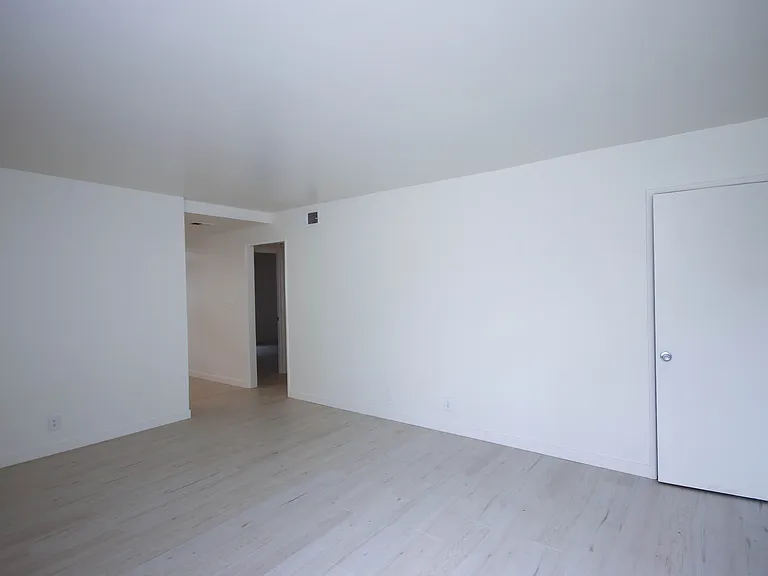 122 N Primrose Ave #A — Photo 4