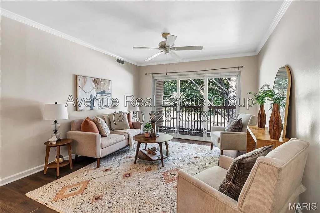 2 bed, 2.0 bath, 888 sqft, $1,650 — Photo 2