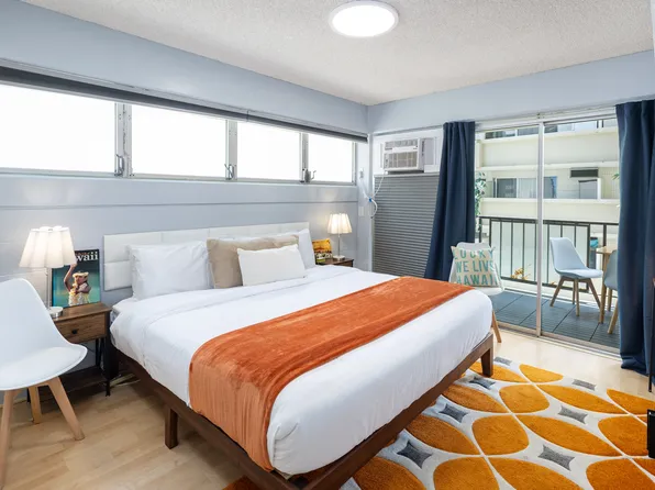 2464 Prince Edward St, Honolulu, HI