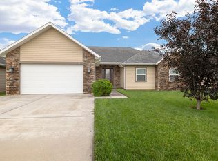 3117 N Albertha Ave, Springfield, MO 65803