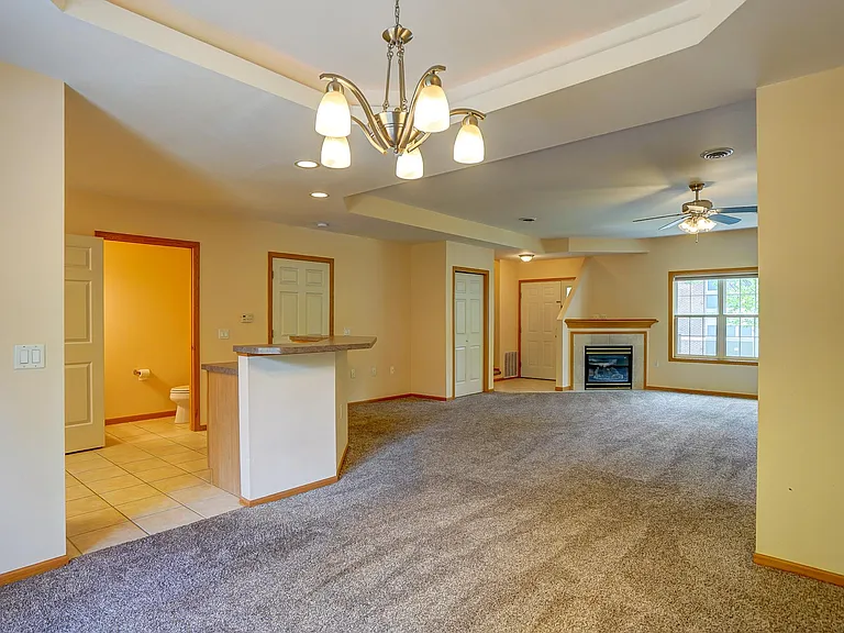 1813 Carns Dr — Photo 9
