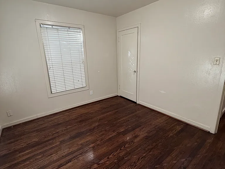 2144 N Pershing Ave — Photo 9